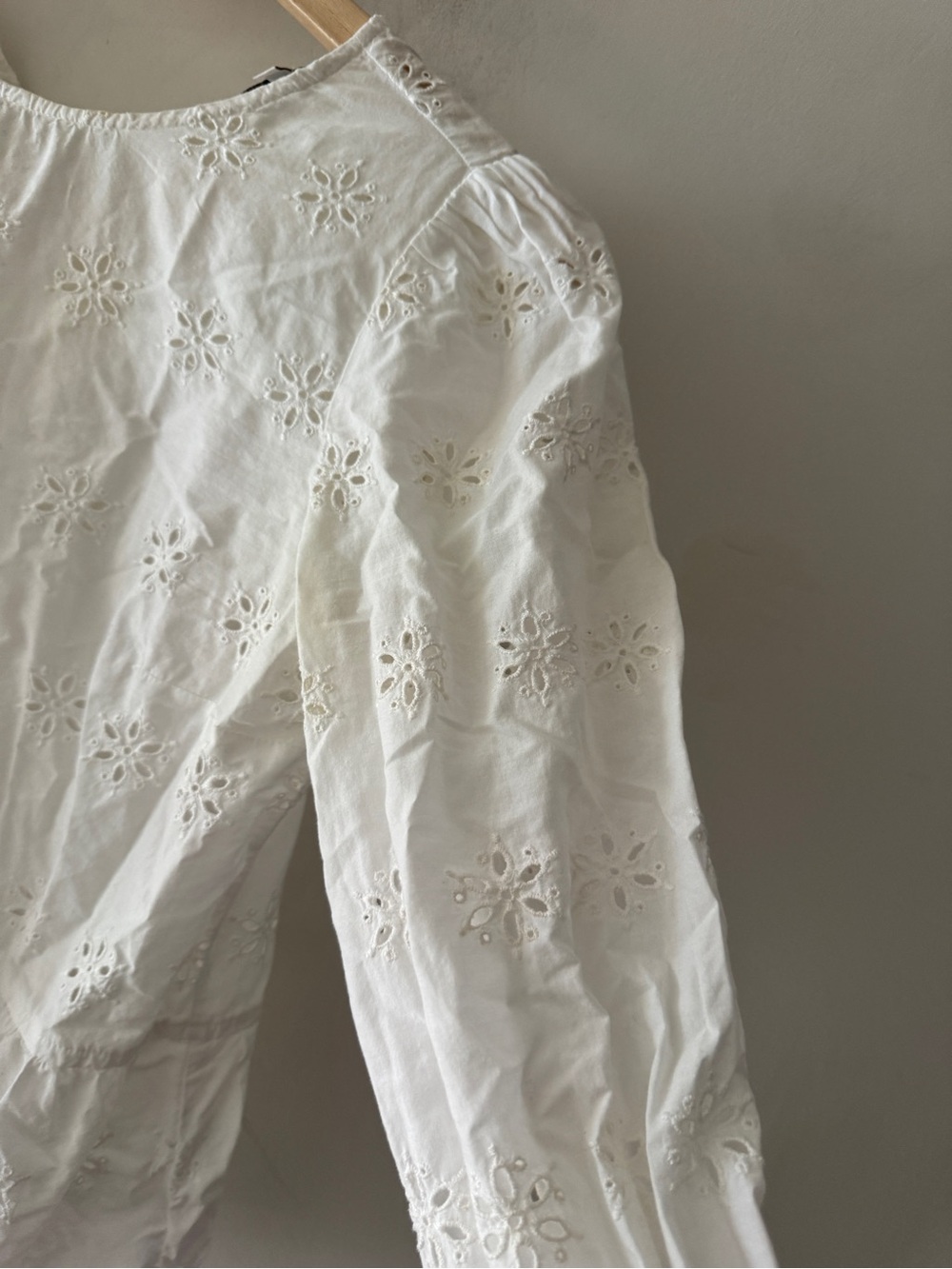 Madewell White Eyelet Keyhole Peplum Top - Picture 4 of 10